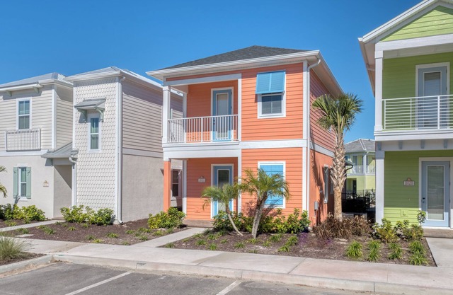 Brilliant Cottage with Private Pool near Disney with Margaritaville Island H2O.