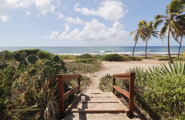 BRISA'S ADDRESS - 4 Suites and Terrace, Private Beach Access
