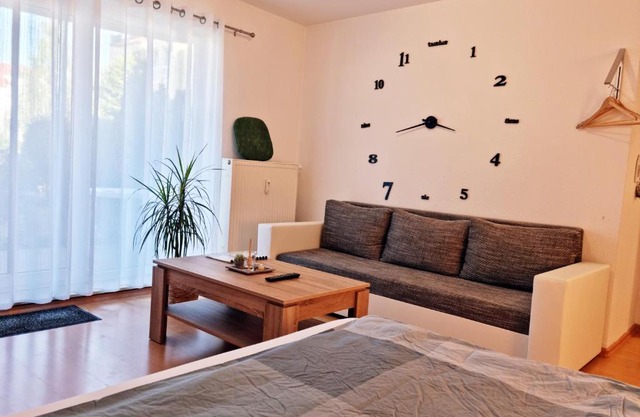 BRISE Business Apartment nahe Leipziger Messe - Porsche - BMW - DHL - WLAN - Parkplatz - business travelers only