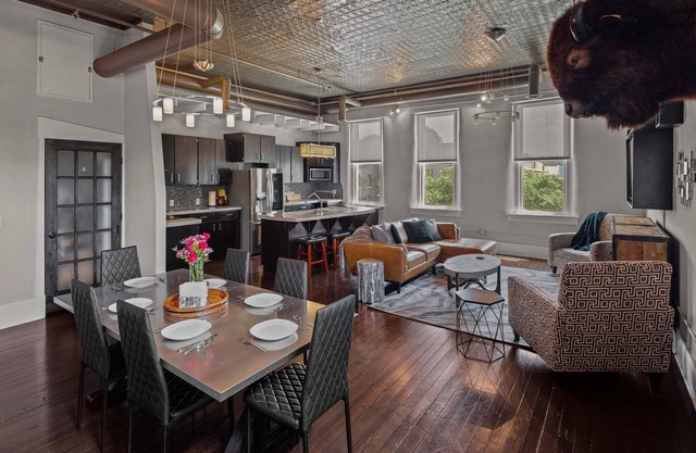 Broadway Luxe Loft