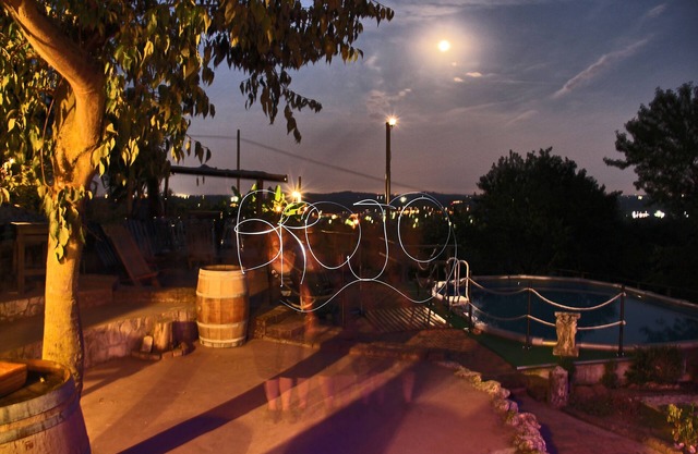Brojo Hill B&B - 2 Double Bedrooms with private baths