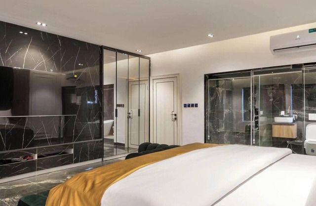 Bromford Hotel