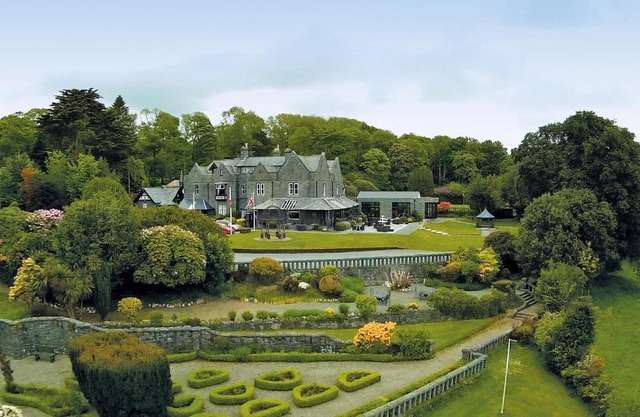 Bron Eifion Hotel