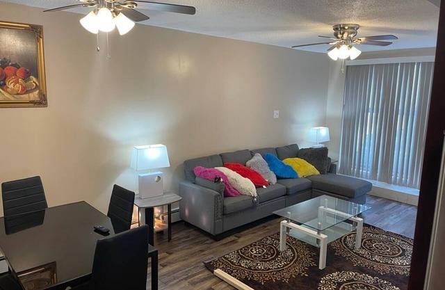 Brooklyn Private Renovated Oasis 2BR