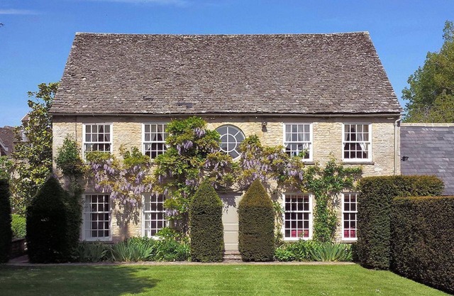 Bruern Cottages - Weir House (sleeps 10 + 4)