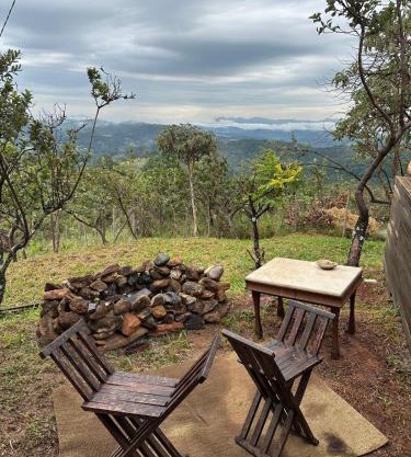 Brumadinho - Serra da Moeda - Lar da Montanha