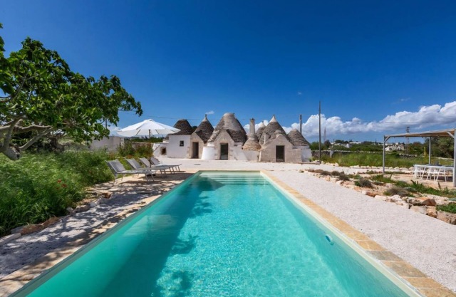 Brunaldi TRULLI Pool Villa