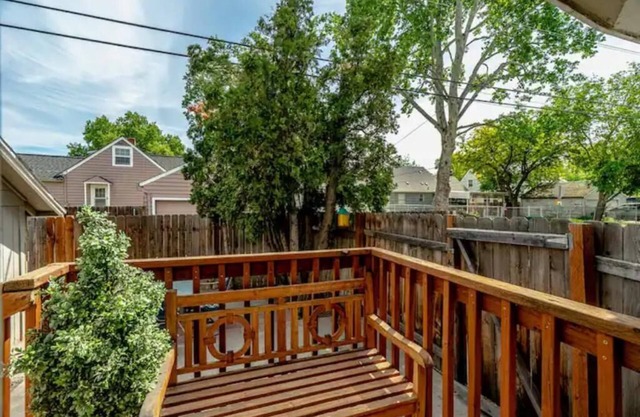 Bruneau Bungalow Side A