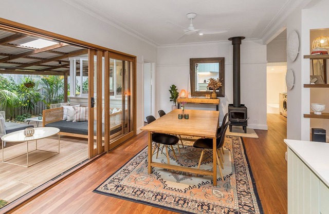 Brunswick Homestead- 1940's classic 3 bedroom home