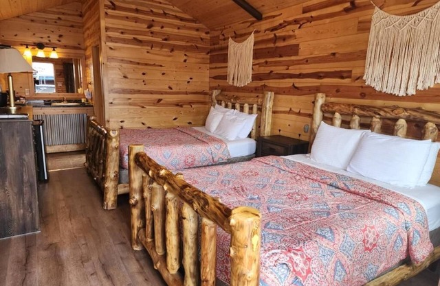 Bryce Valley Lodging