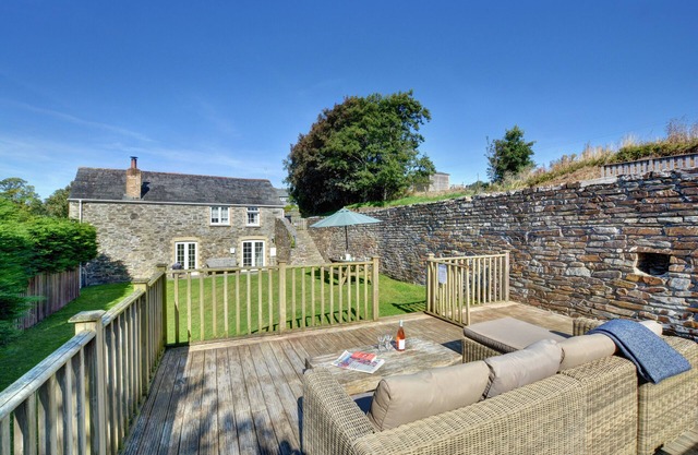 Bryher Cottage - Three Bedroom House, Sleeps 5