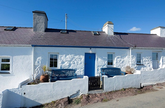 Bryn-Chwilog | Traditional Welsh Stone Cottage On The Llyn Peninsula