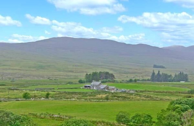 BRYN RE, family friendly, character holiday cottage in Trawsfynydd