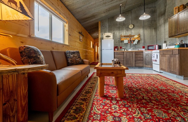 Buckshots Bunkhouse in the Wapiti Valley