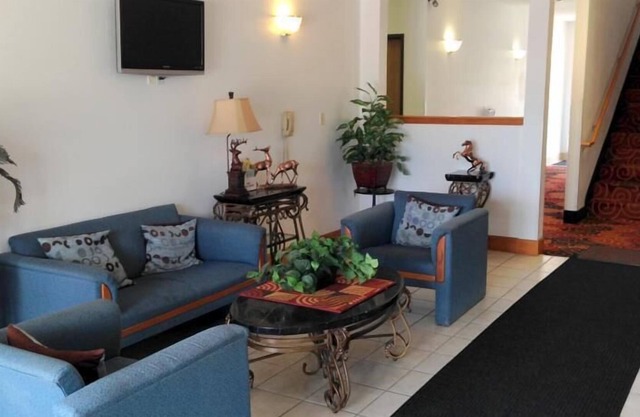Budget Host Caribou Inn