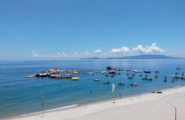 Buena Lynne White Beach Puerto Galera