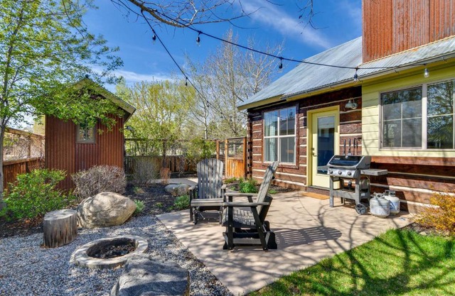 Buena Vista Vacation Home Hot Tub, Mountain Views