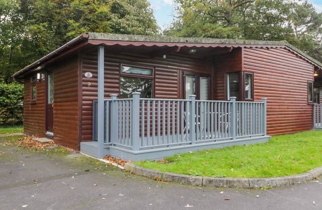 BUGLE, pet friendly, country holiday cottage in Saltburn-By-The-Sea