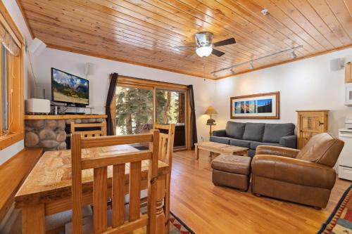 Bugle Pointe B14 by Estes Park Condos