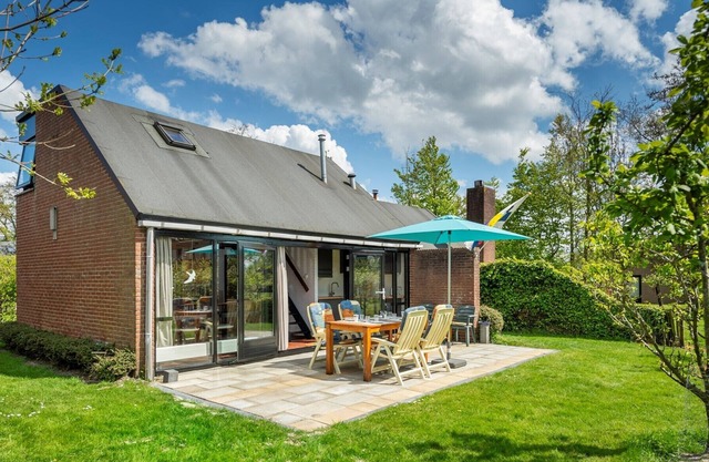 Buitenplaats 30 quietly situated near forest and beach