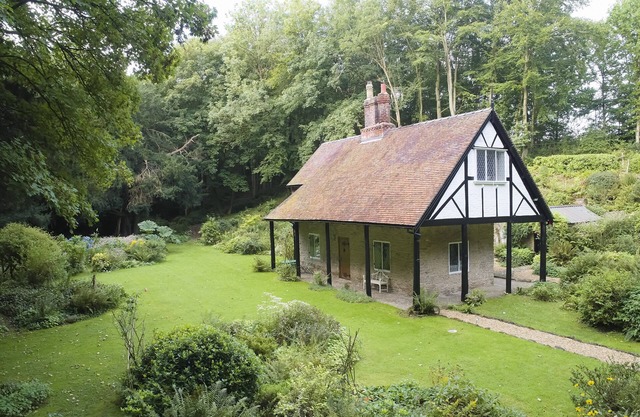 Bull Hollow Cottage - sleeps 2 guests
