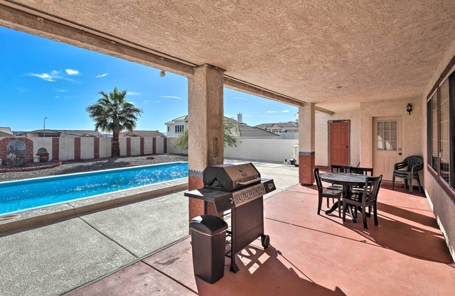 Bullhead City Home: Tesla Charger ~ 3 Mi to River