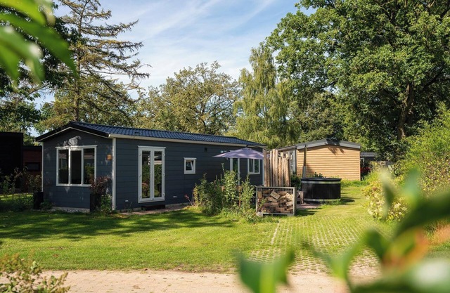 Bungalette 4 persons basic with hottub