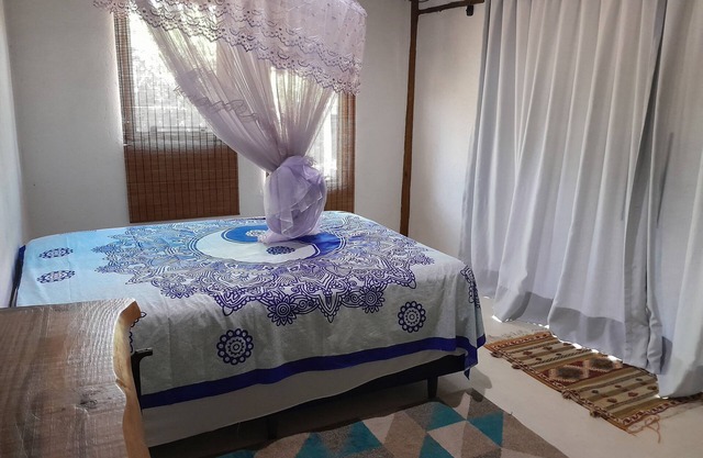 Bungalow house, style and tranquility close to the Soleado canal