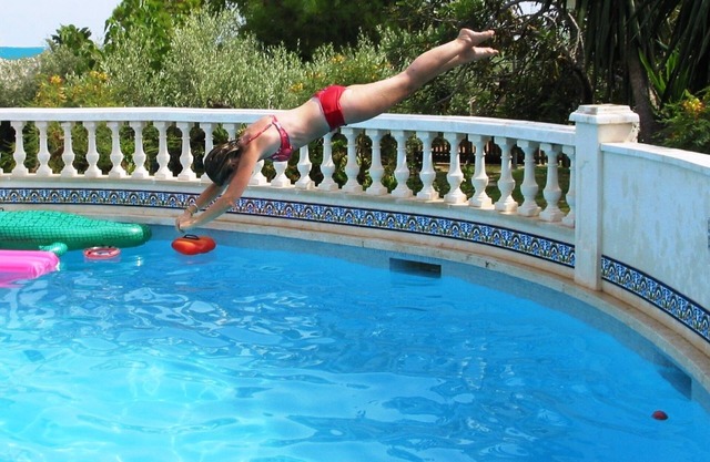 Bungalow 250m from the sea in the shady pine grove, far from the tourist crowds