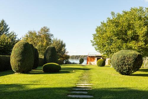 Bungalow am Wassergrundstück