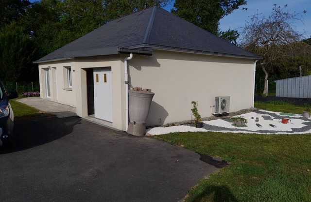 Bungalow cosy 3* enclosed garden and terrace 5 pers. Ploneour (PONT-L'ABBE 2km away)