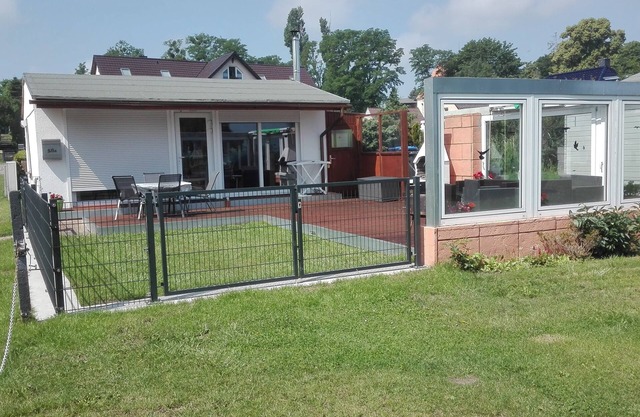 Bungalow for 2 guests with 30m² in Altwarp (184646)