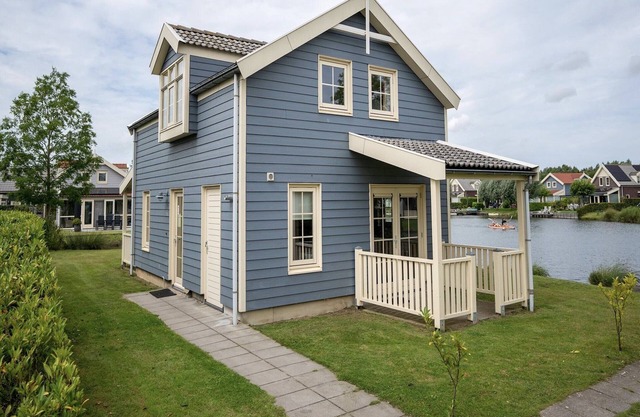 Bungalow in South Holland with Private Jetty