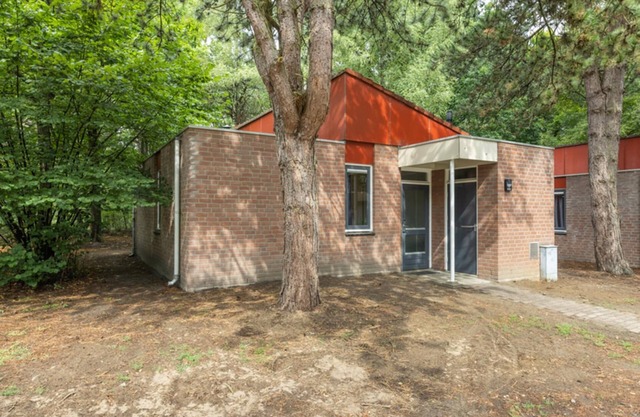 Bungalow in Weerterbergen with Garden & Fireplace