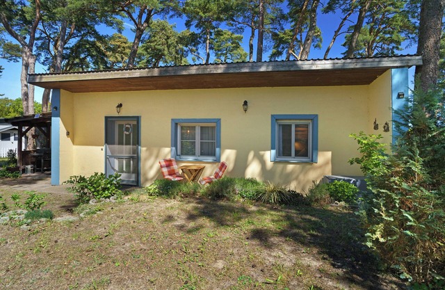 Bungalow 'Karsten' with Private Terrace and Private Garden