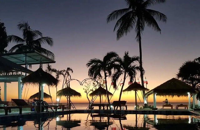Bungalow near by beach El Pillax Lanta Resort