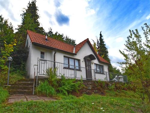 Bungalow near Hiking Trails