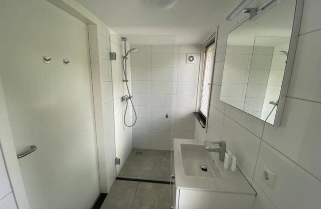 Bungalow with 4 bedrooms and a terrace