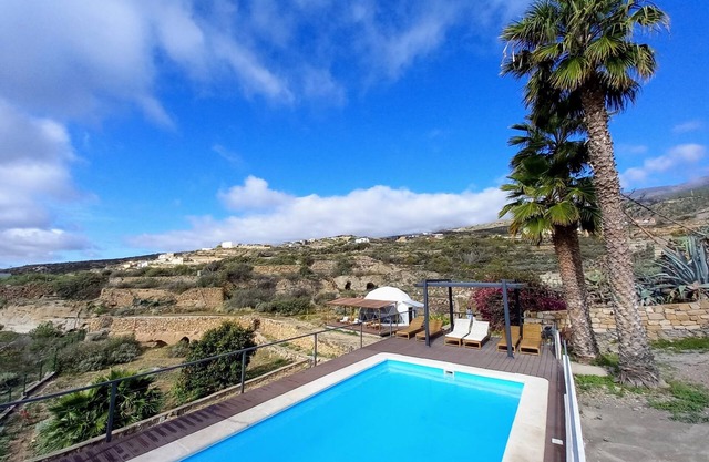 Bungalow with Pool in Rural Farm