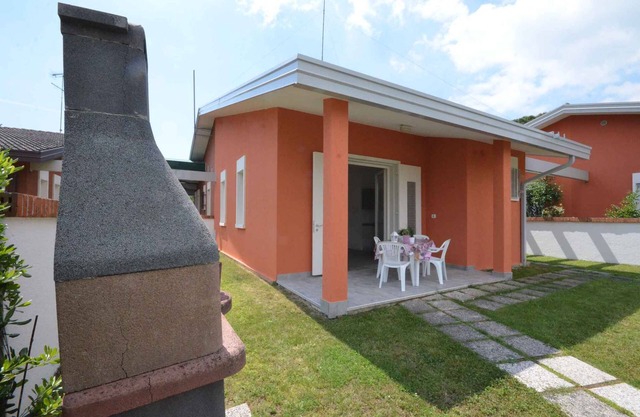 Bungalow with private garden