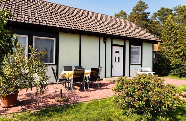 Bungalow with terrace and garden