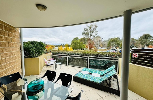 Bunk bed, per person per night, access to the Lake Ginninderra
