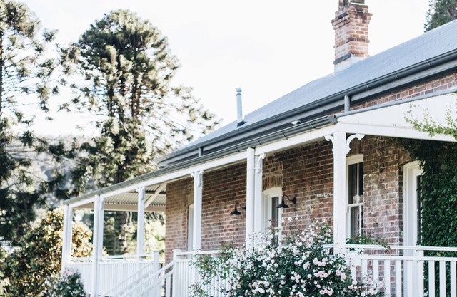 Bunya House, circa 1890, walk to Bowral