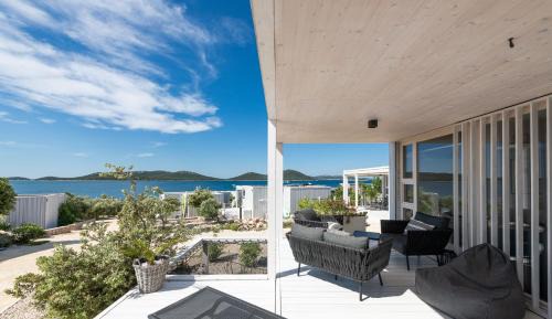 BUQEZ Home&Sea Vila 65, 32