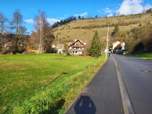 Burgenwelt im wilden Süden