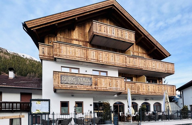 Burgstadl Aparthotel & Restaurant - Ferienwohnung mit Begblick