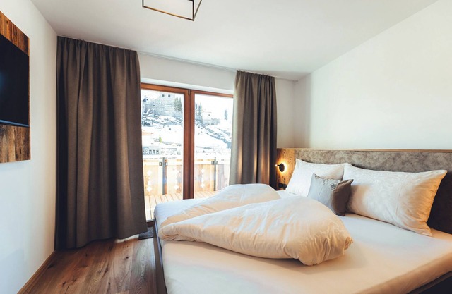 Burgstadl Aparthotel & Restaurant - Ferienwohnung mit Burgblick