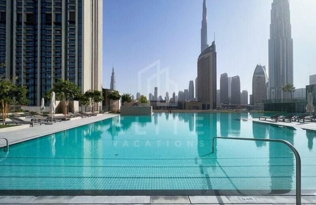 Burj Khalifa Views with Access to Dubai Mall!