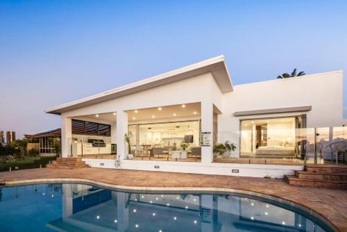 Burleigh Luxe Escape
