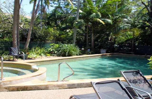 Burleigh Terraces 30, Located in heart of Burleigh